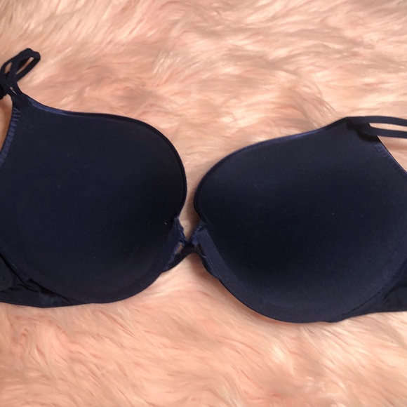 VS Very Sexy Bras - Picture 2 of 4